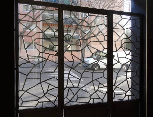 Porte grille. Modèle Sara