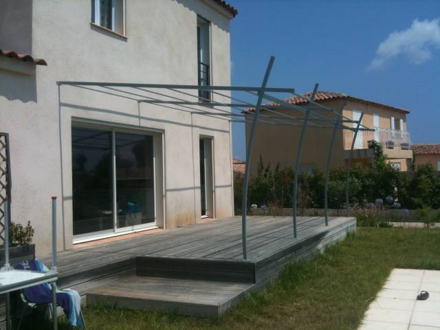 Pergola contemporaine. Modèle Cindy