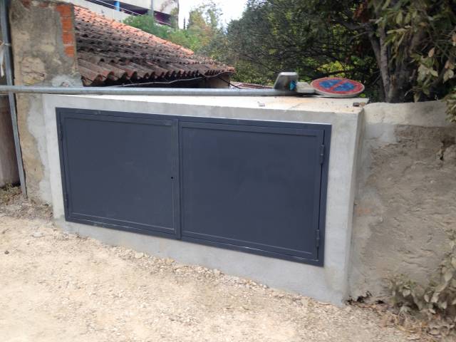 Création sur mesure d'une Porte acier pour compteurs Toulon