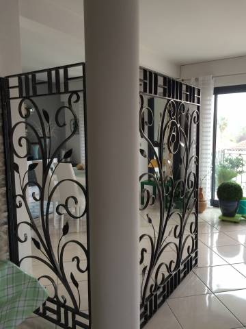 Grille. Modèle Carl