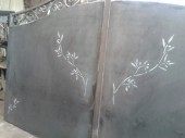 Fabrication sur mesure d'un portail tôlé en Provence. Modèle Antonin